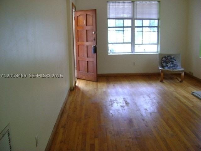 710 Pennsylvania Ave #1 - Photo 2 of 9