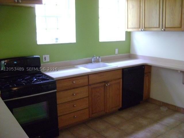 710 Pennsylvania Ave #1 - Photo 5 of 9