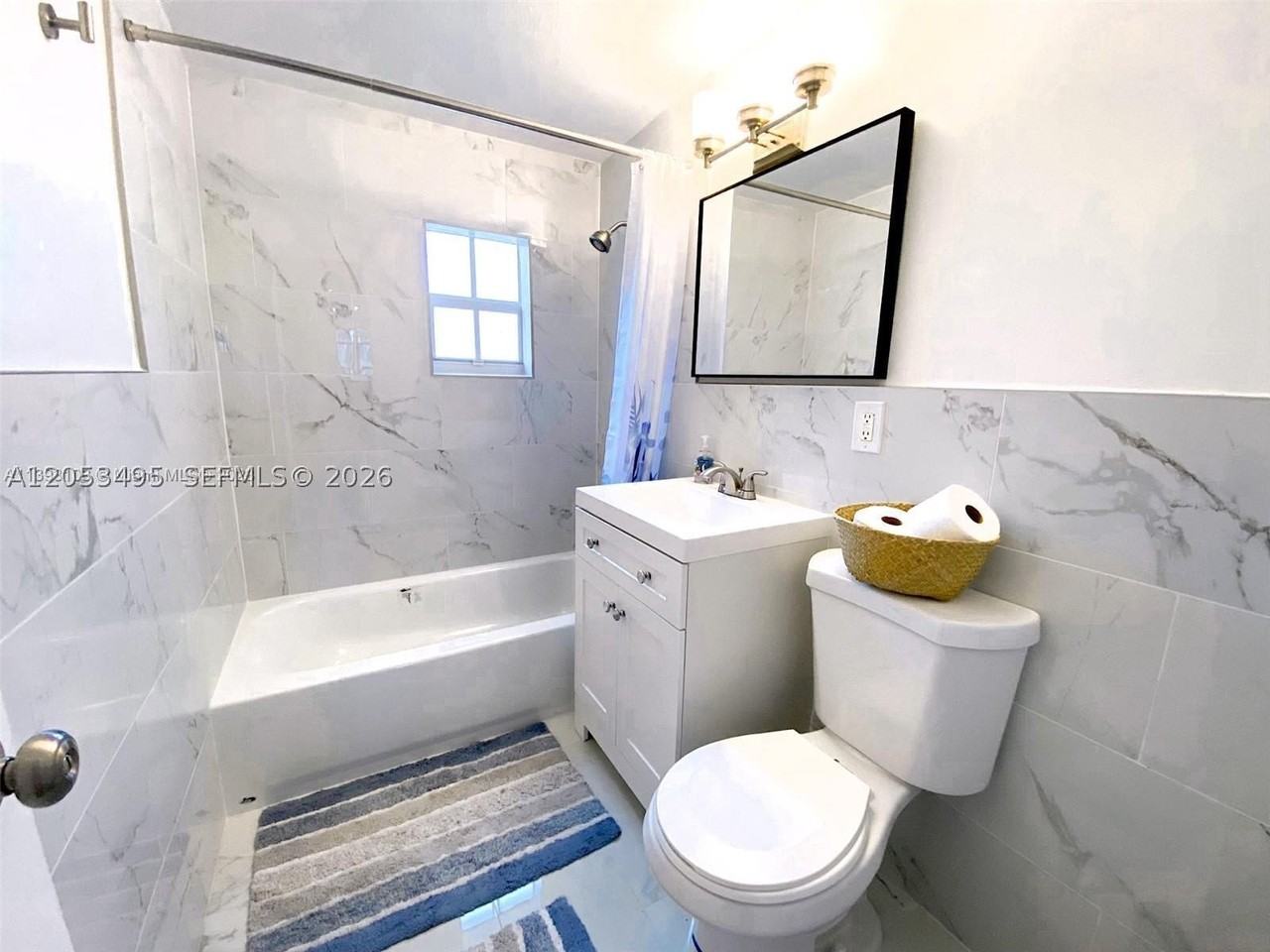 344 Nw 7th Ave #0 - Photo 5 of 14