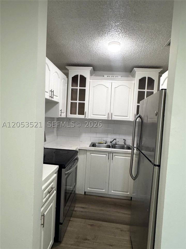 1944 Sw 6th St #6