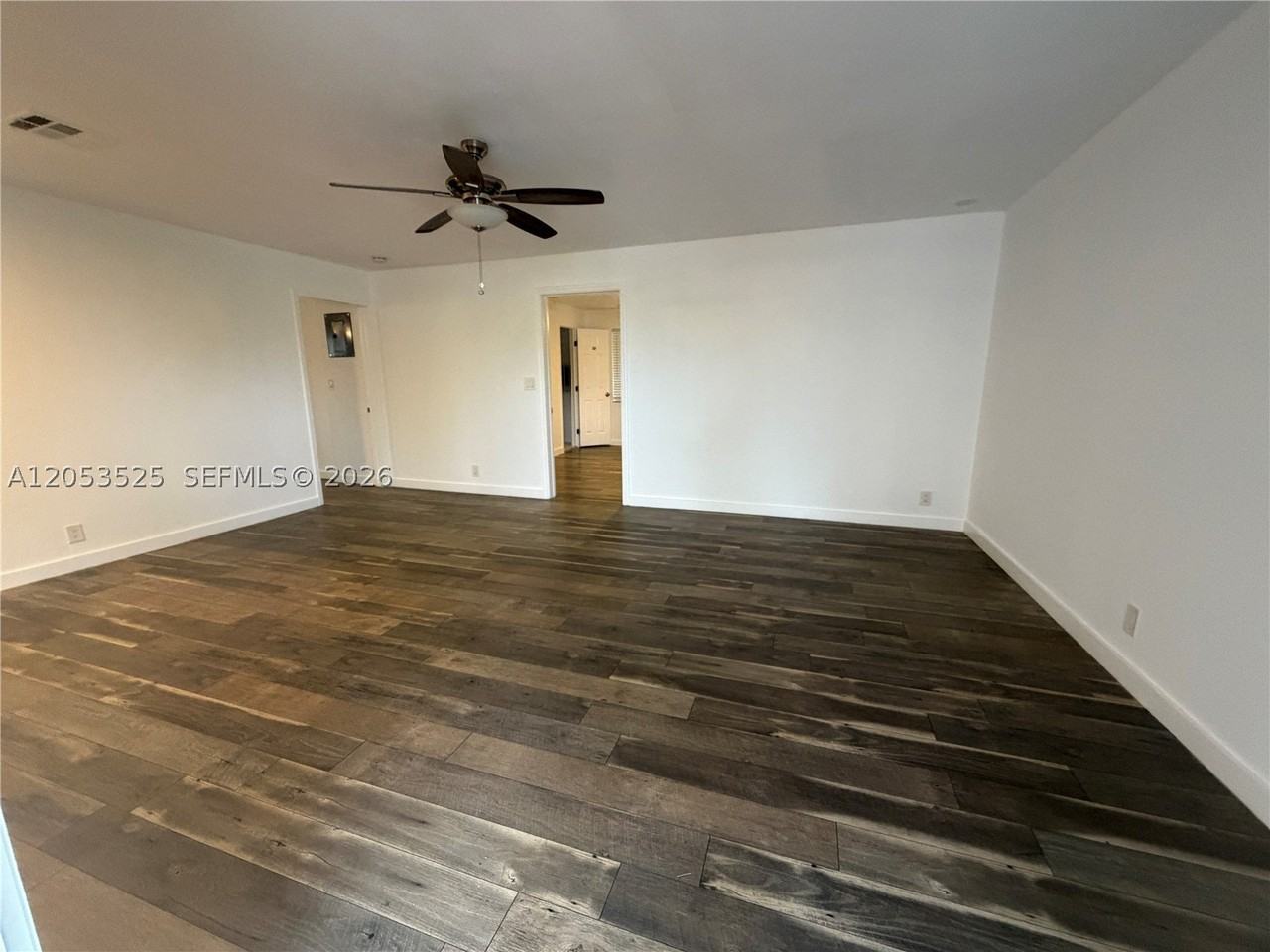1425 Ne 56th St #5 - Photo 7 of 19