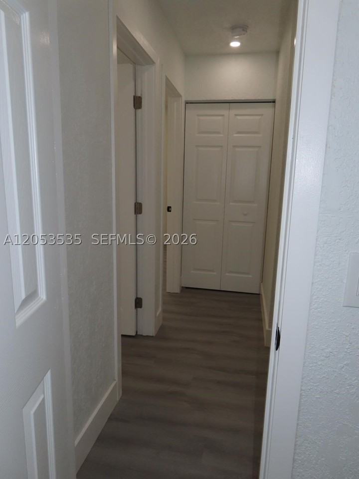95 Sw 17th Ter - Photo 3 of 48