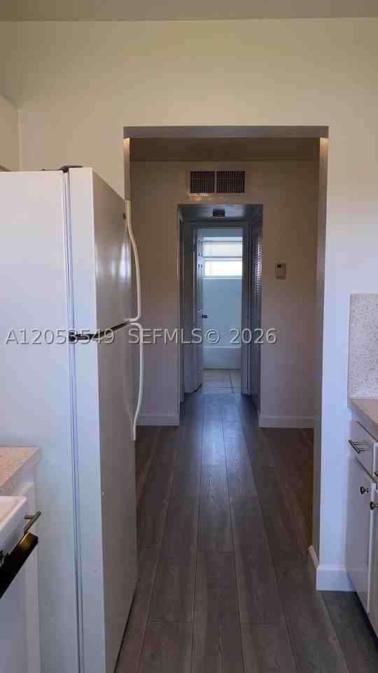 2300 Pierce St #4 - Photo 4 of 13