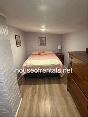 209 S Royal St #1 - Photo 5 of 8