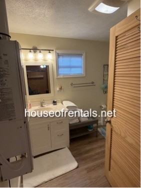 209 S Royal St #1 - Photo 7 of 8