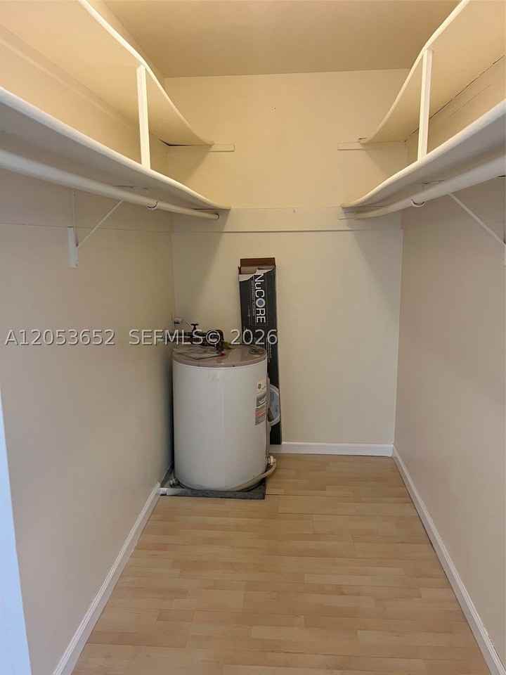 331 S J St #4 - Photo 6 of 12