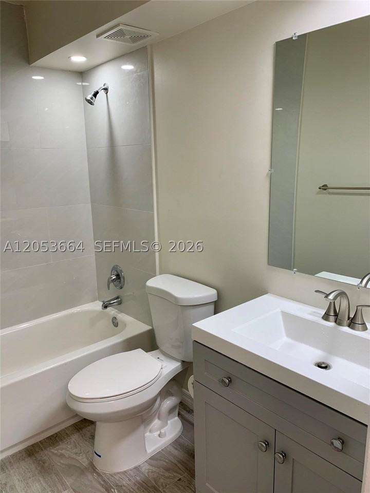 2061 Nw 81st Ave #622 - Photo 3 of 8