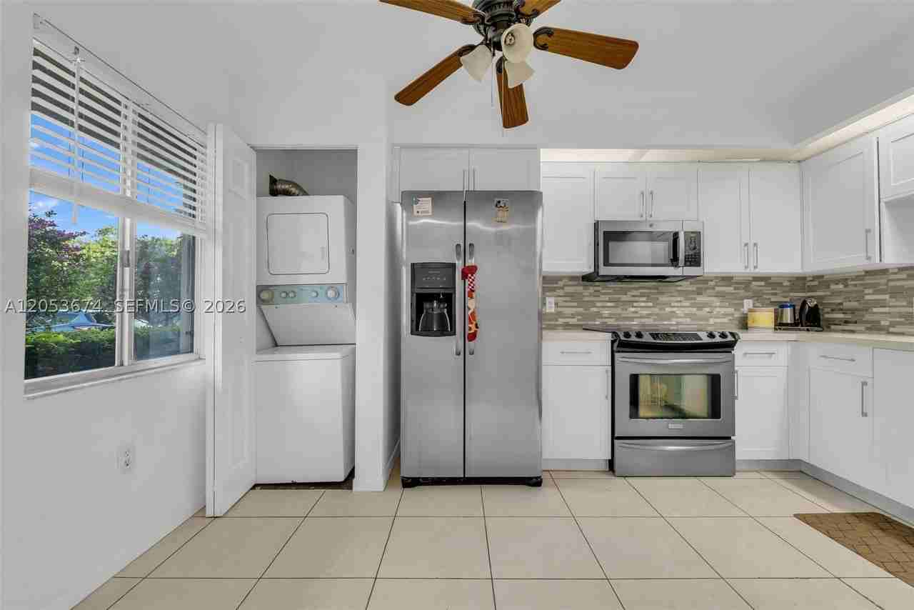 12651 Sw 16th Ct #105B - Photo 6 of 11