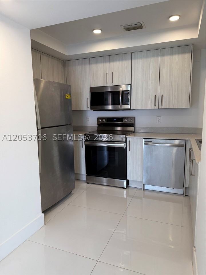 10950 Nw 82nd St #422 - Photo 3 of 10