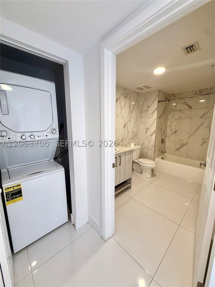 10950 Nw 82nd St #422 - Photo 4 of 10