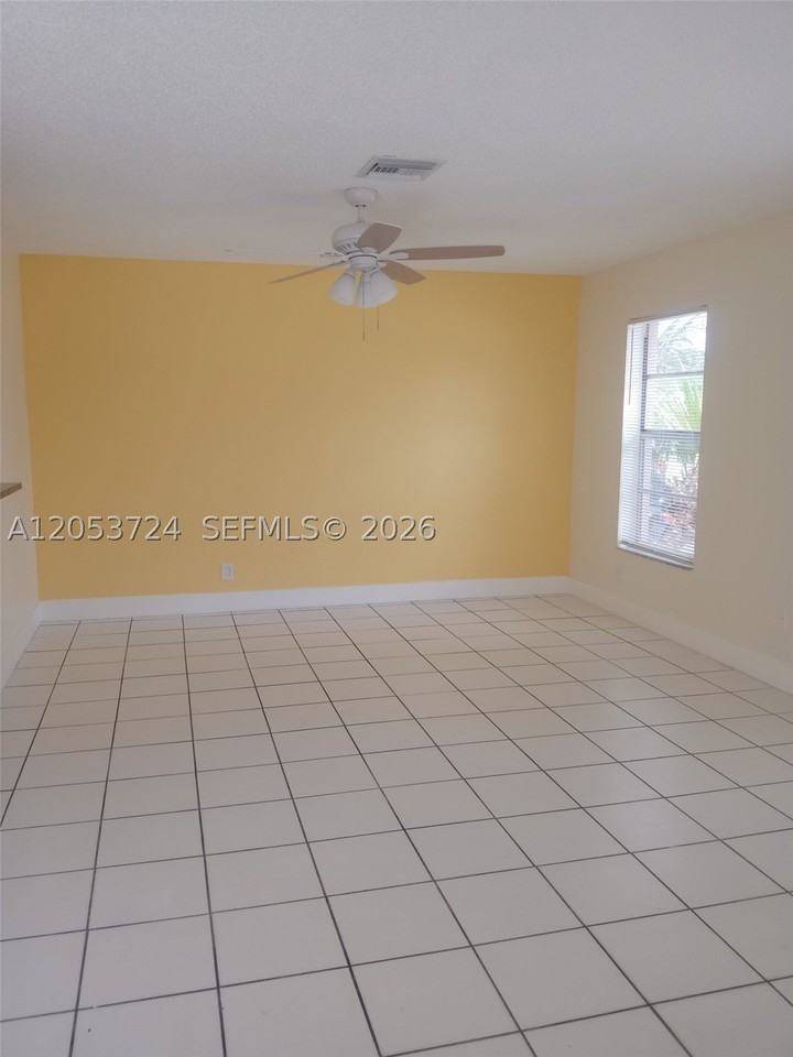 6123 Sw 4th Pl - Photo 3 of 14