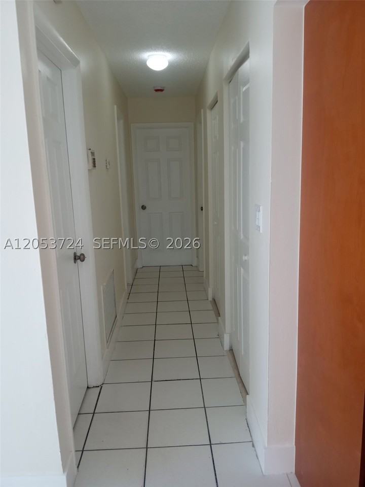 6123 Sw 4th Pl - Photo 7 of 14