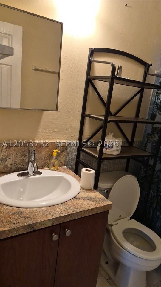 7220 Pembroke Rd #8 - Photo 6 of 10