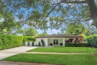 8215 Sw 63rd Pl - Photo 1 of 1