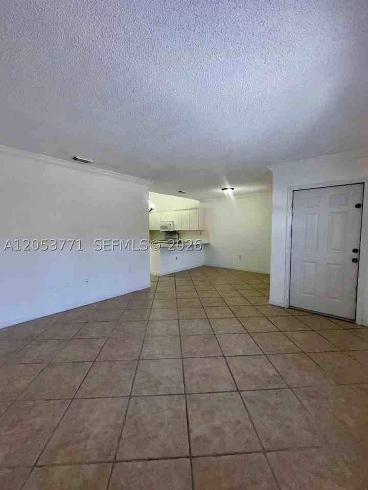 15334 Sw 36th Ter #15334 - Photo 3 of 20