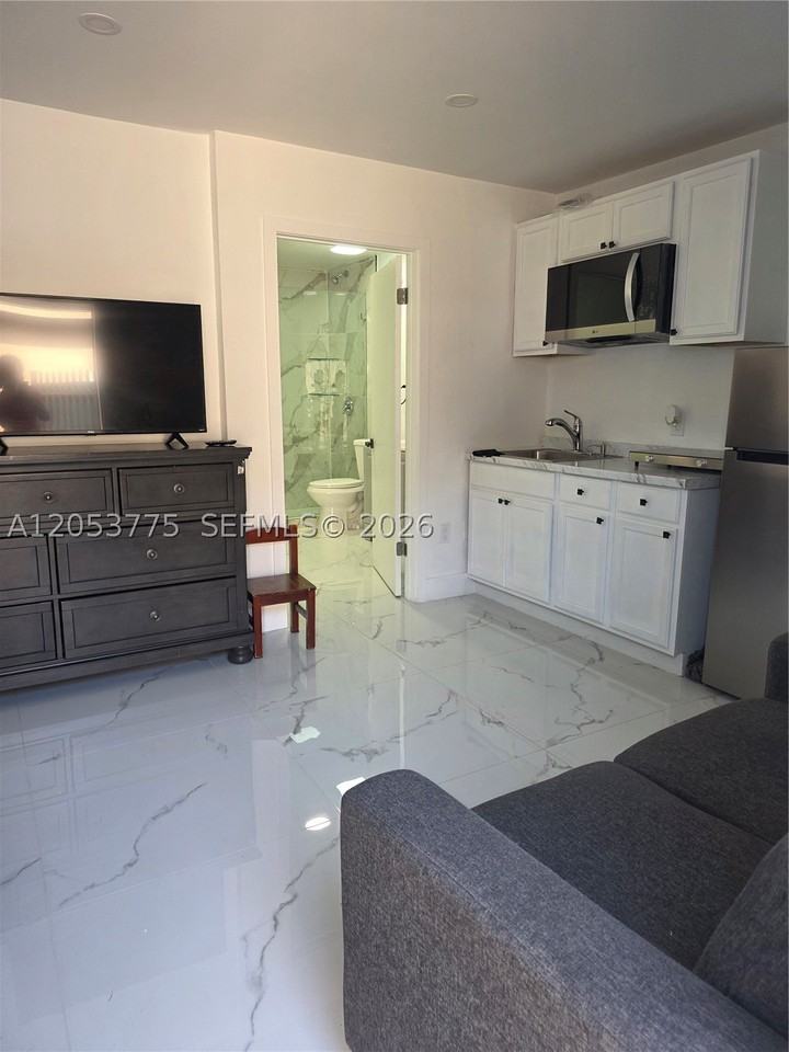 8830 Nw 150th St - Photo 2 of 7