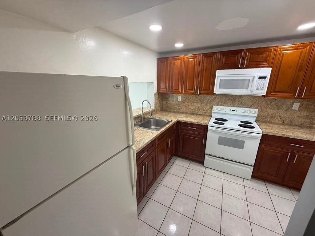 11780 Sw 18th St #521-2