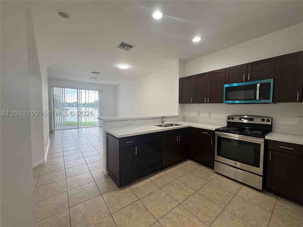 1415 Nw 34th Way #1415 - Photo 6 of 23