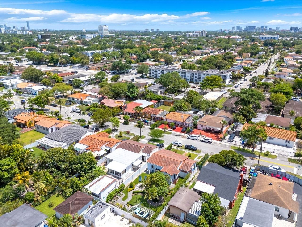 3151 Nw Flagler Ter #3151 - Photo 6 of 40