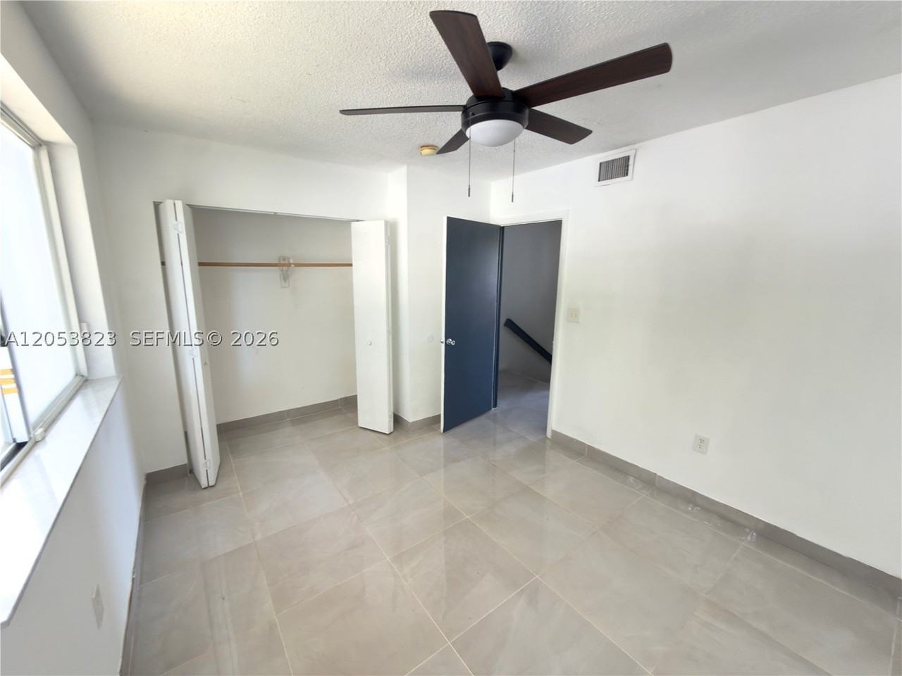 14010 Ne 3rd Ct #1 - Photo 4 of 16