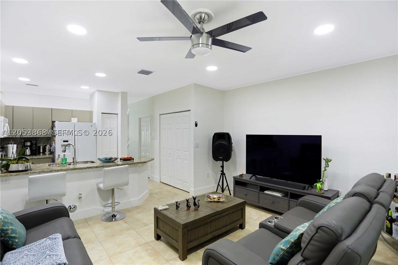 5701 Nw 114th Ct #106 - Photo 5 of 21
