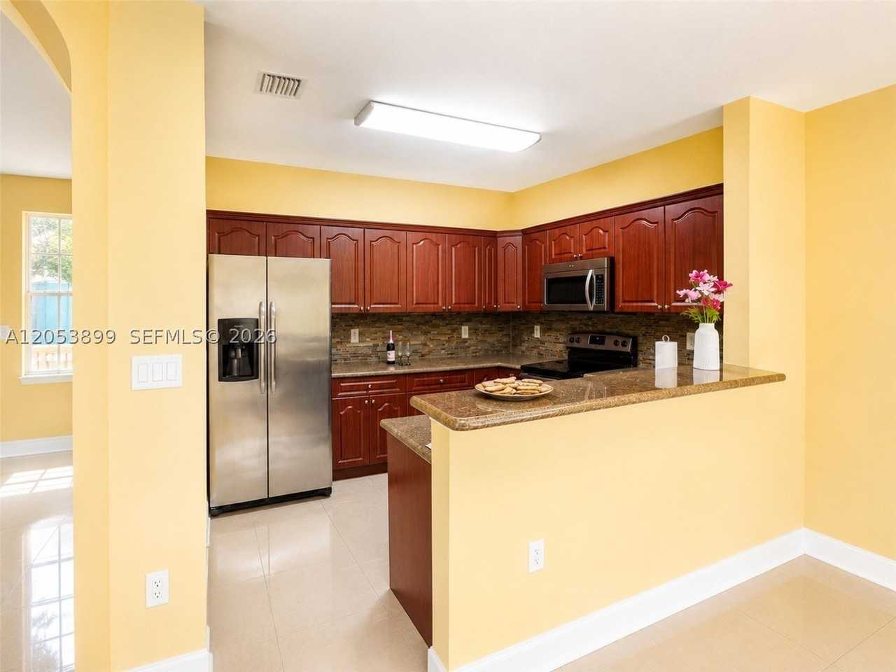 1485 Ne 33rd Rd #111-1 - Photo 4 of 24