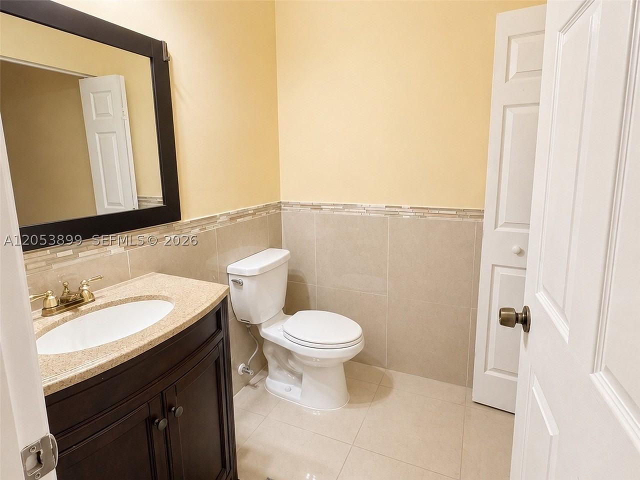 1485 Ne 33rd Rd #111-1 - Photo 7 of 24