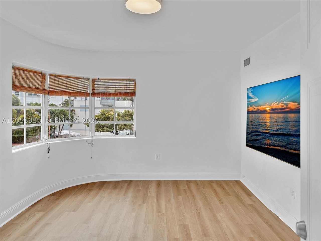 1225 Euclid Ave #3 - Photo 7 of 24