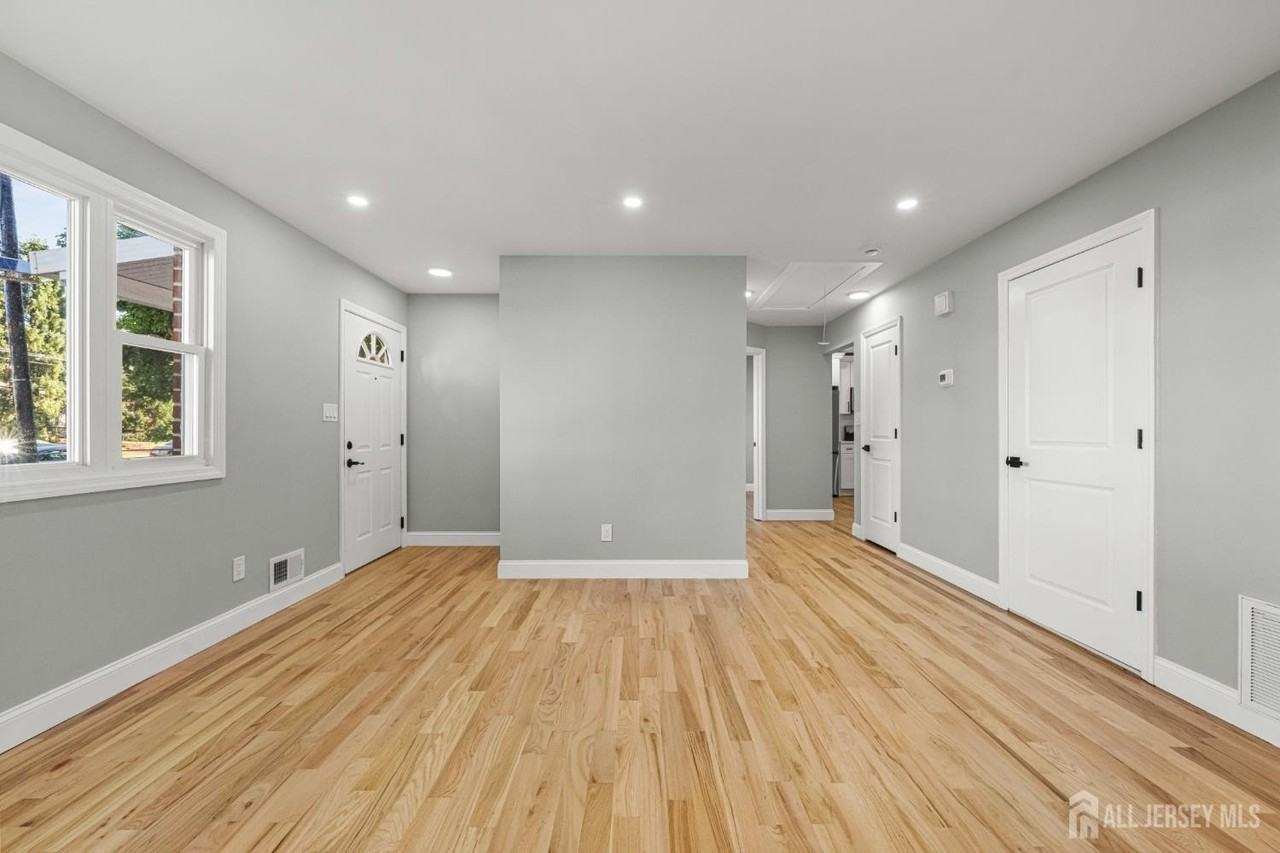 614 Remsen Ave #1 - Photo 5 of 22