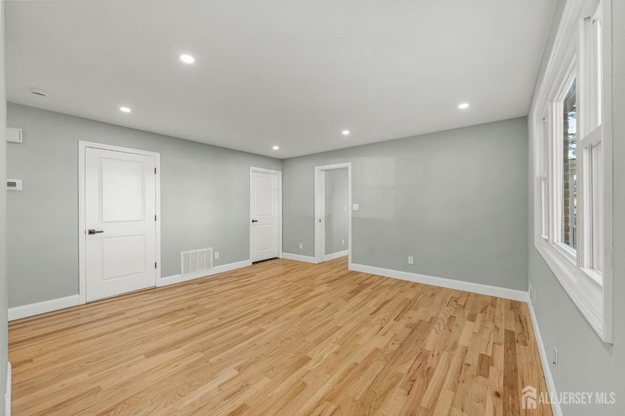 614 Remsen Ave #1 - Photo 7 of 22