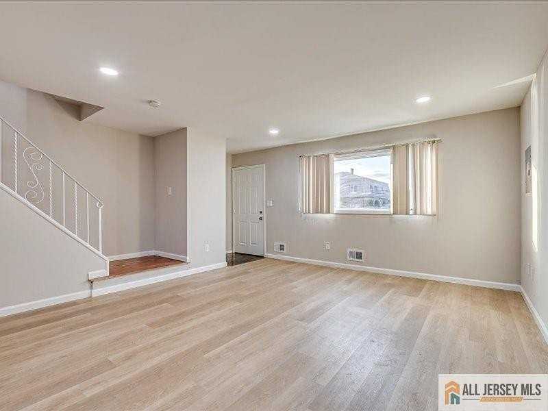 11 Hyde Ave - Photo 6 of 24