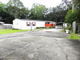 18265 Robin Oaks Dr - Photo 1 of 1