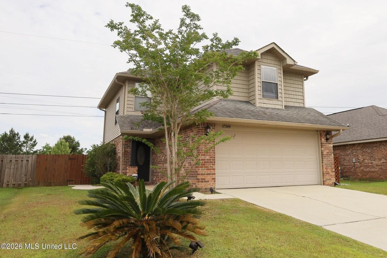17349 Palm Ridge Dr - Photo 2 of 30