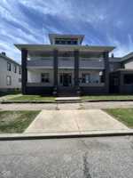 featured image of 129 W Hendricks St #6