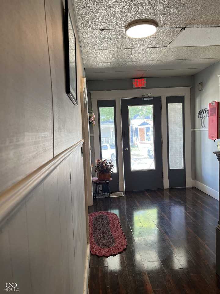 129 W Hendricks St #6 - Photo 3 of 20