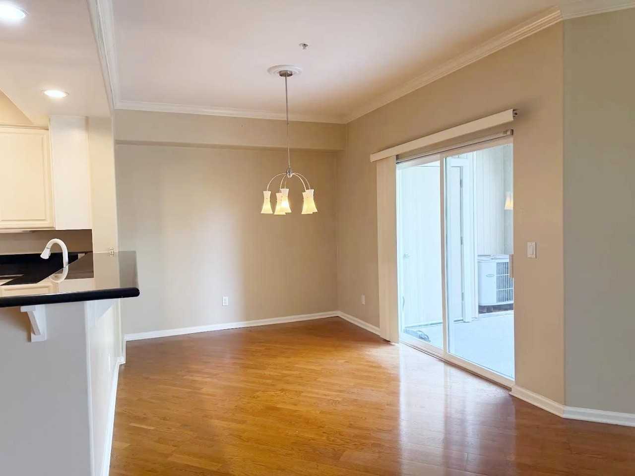 860 Meridian Bay Ln - Photo 7 of 35