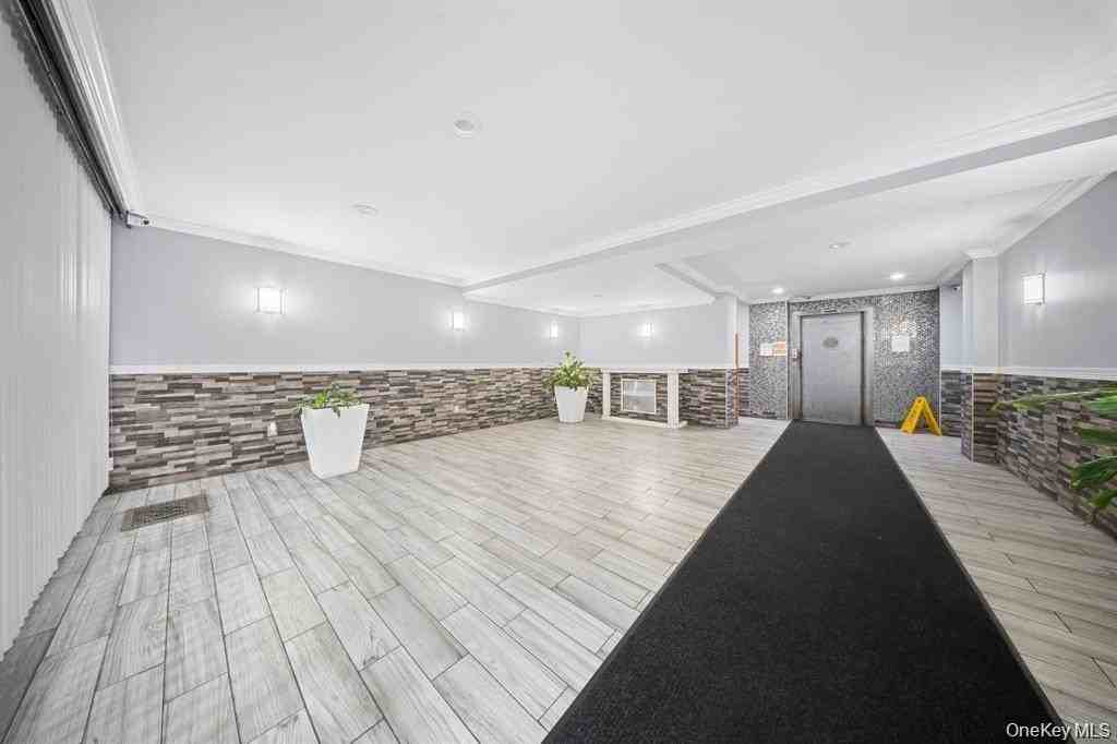 720 E 31st St #3G - Photo 7 of 25