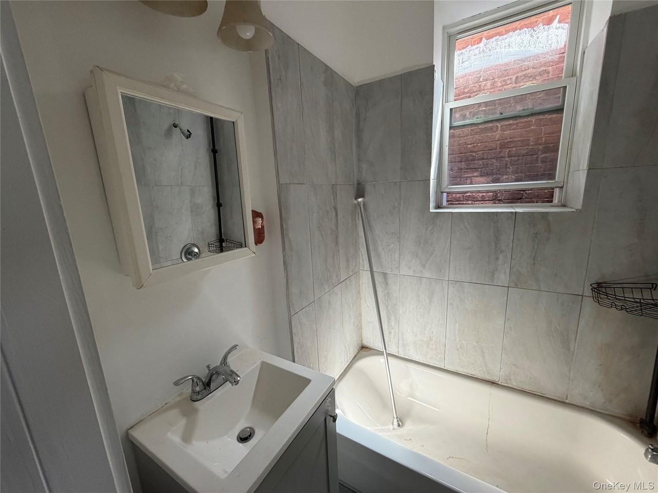 46 Benkard Ave #2 - Photo 7 of 7