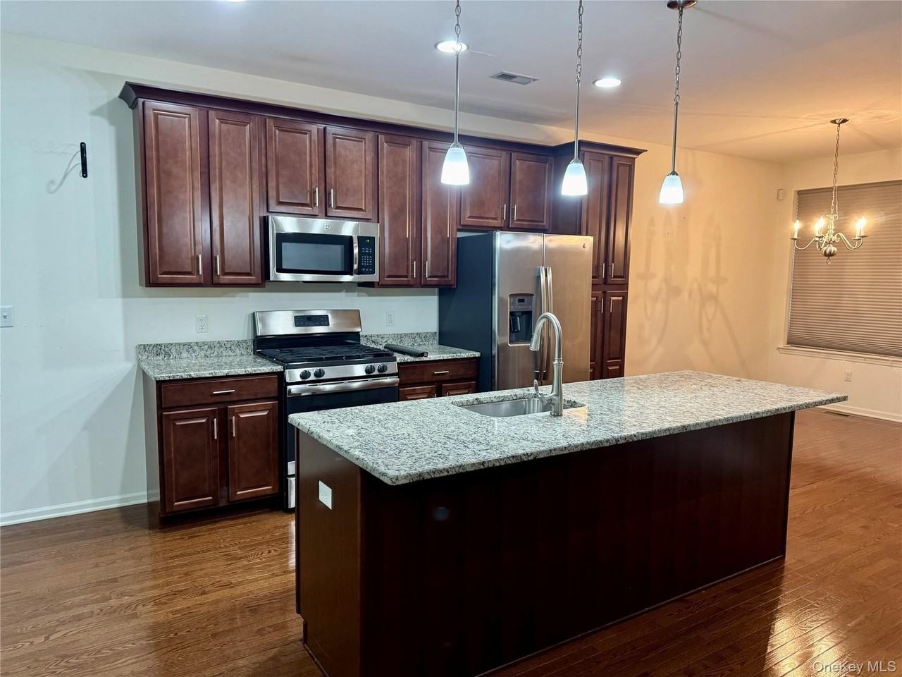 127 Meadow View Dr - Photo 4 of 20