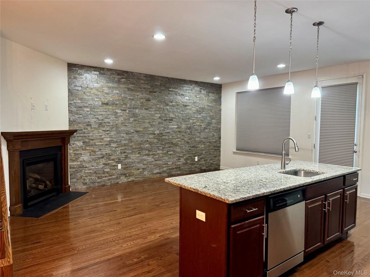 127 Meadow View Dr - Photo 5 of 20