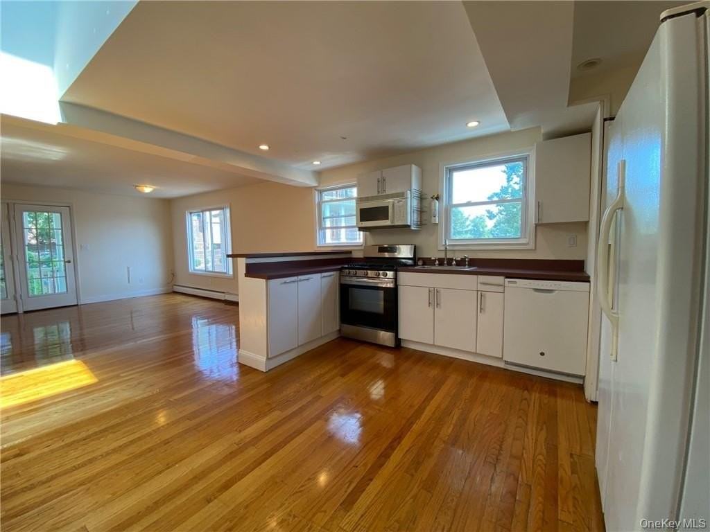 188 Main St - Photo 2 of 25