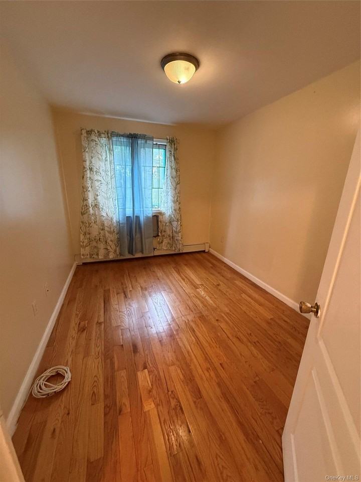 766 Pine St - Photo 7 of 10