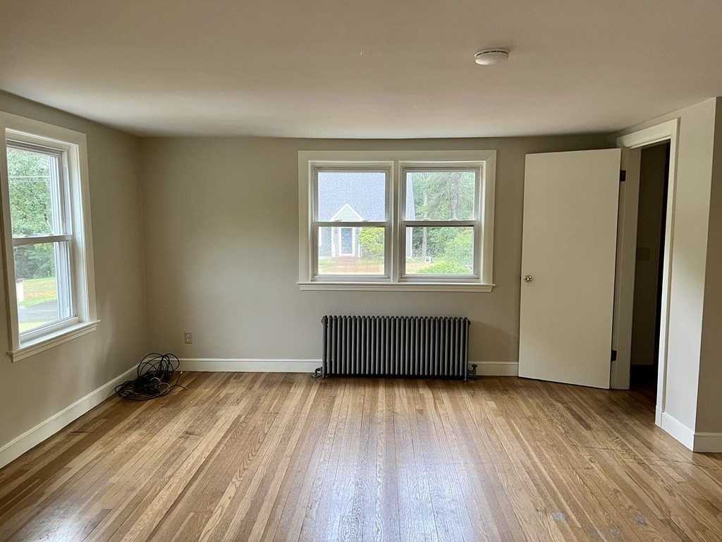 100 Spring St - Photo 6 of 16