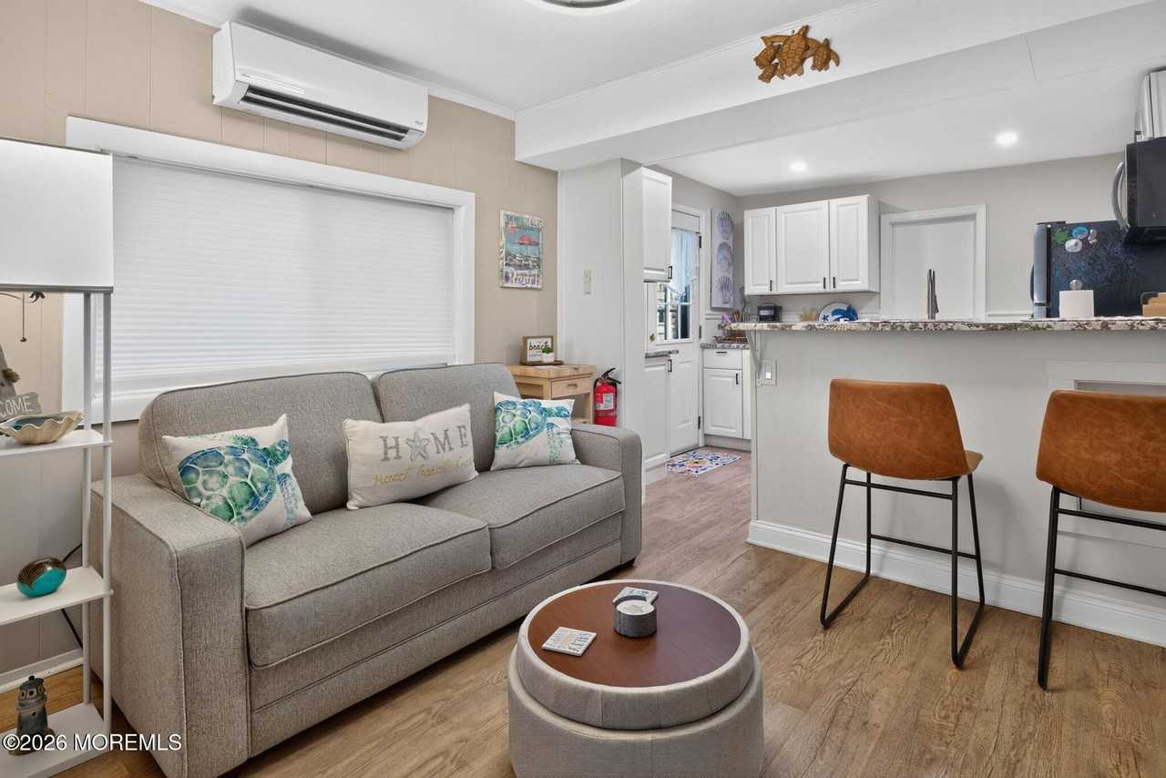 124 Broadway - Photo 5 of 45