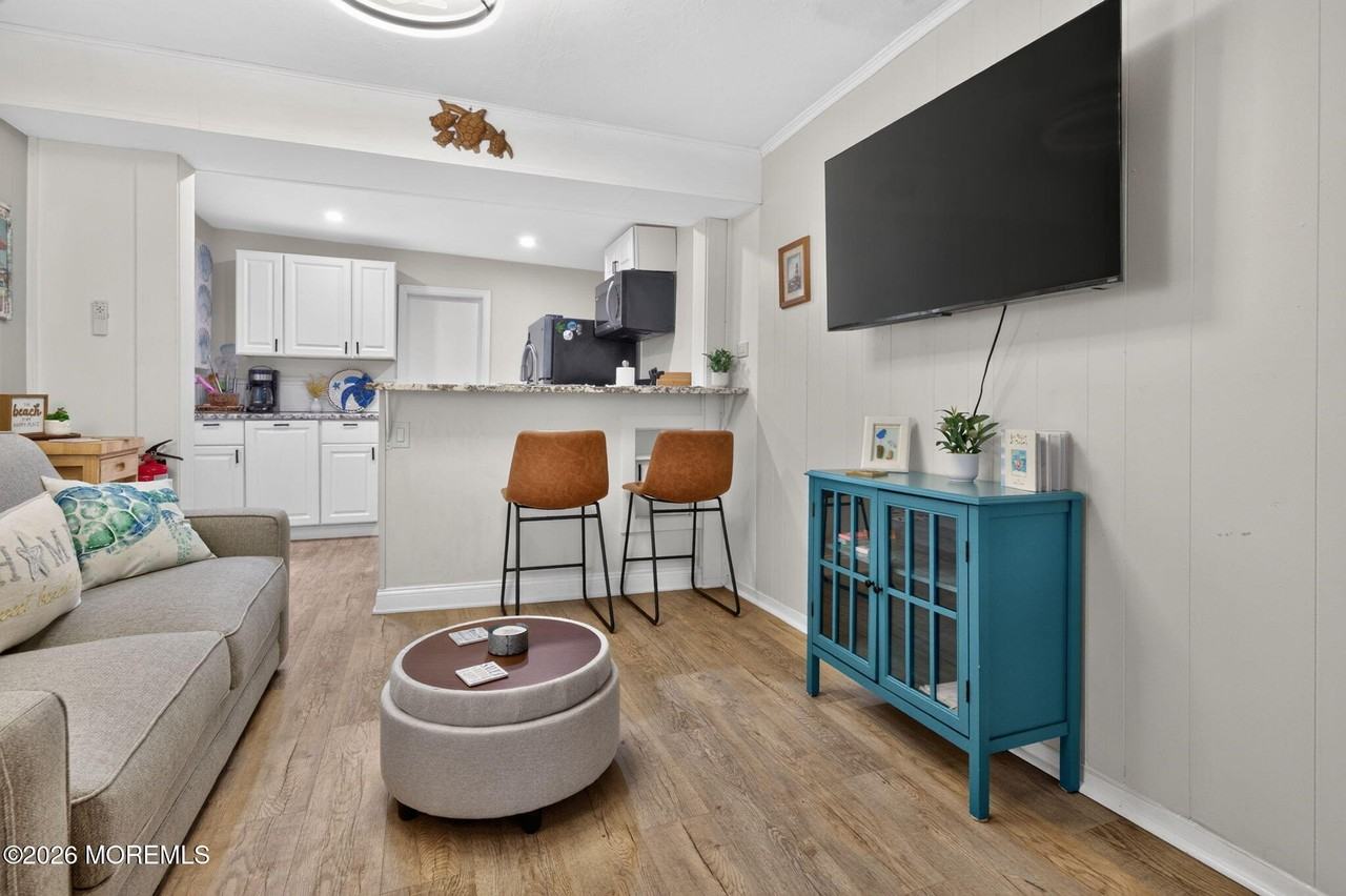 124 Broadway - Photo 6 of 45