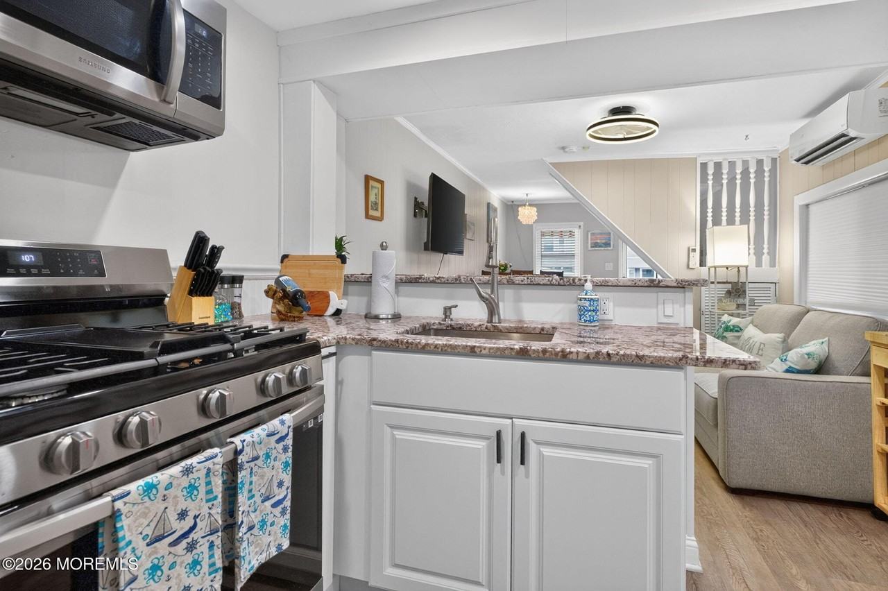 124 Broadway - Photo 7 of 45