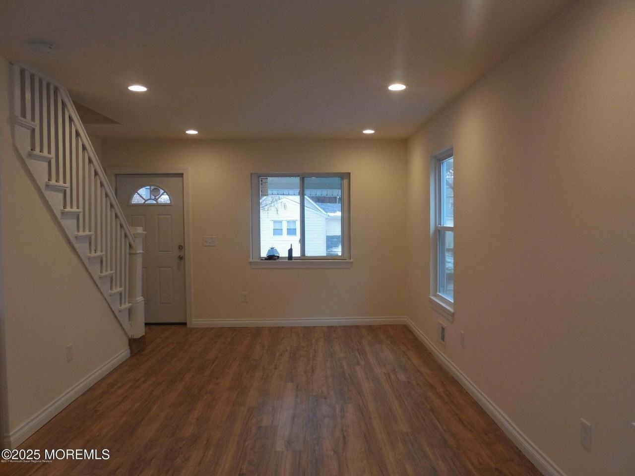 538 Myrtle Ave - Photo 2 of 11