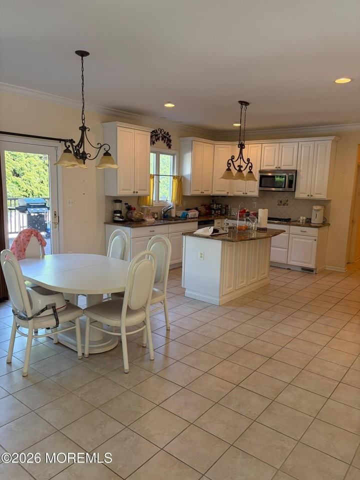 1801 Finderne St - Photo 5 of 15