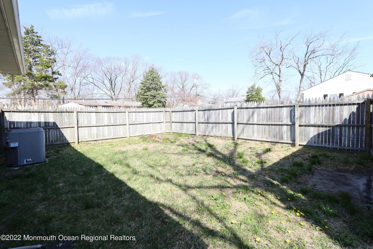 585 Sica Ln - Photo 7 of 8