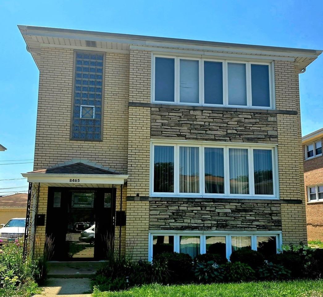 8465 W Berwyn Ave #1 - Photo 3 of 15